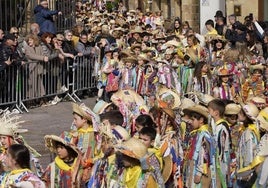 Los txikis de Lezo disfrutan al sol de los Carnavales