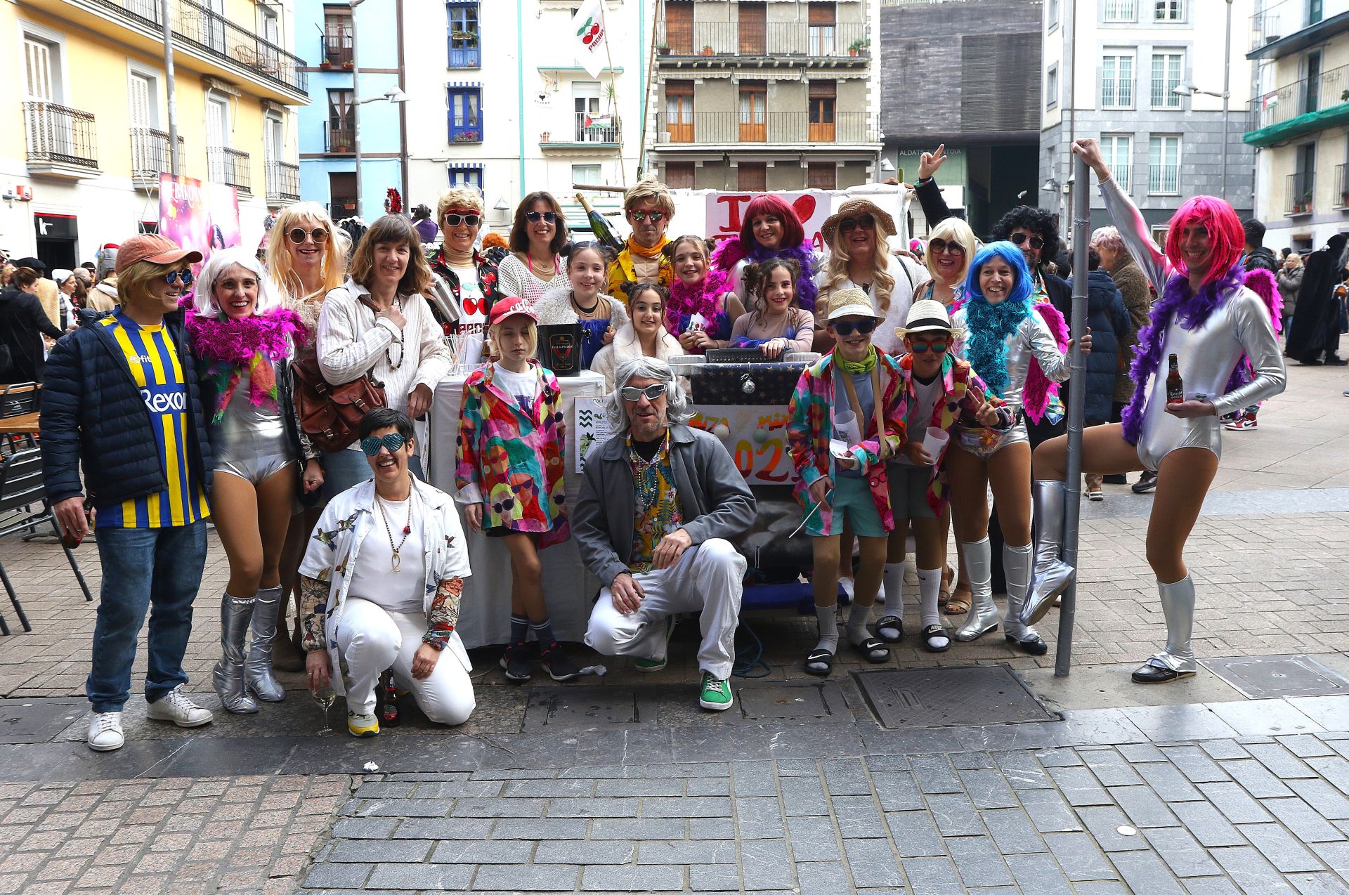 Debabarrena celebra los carnavales en cuadrilla