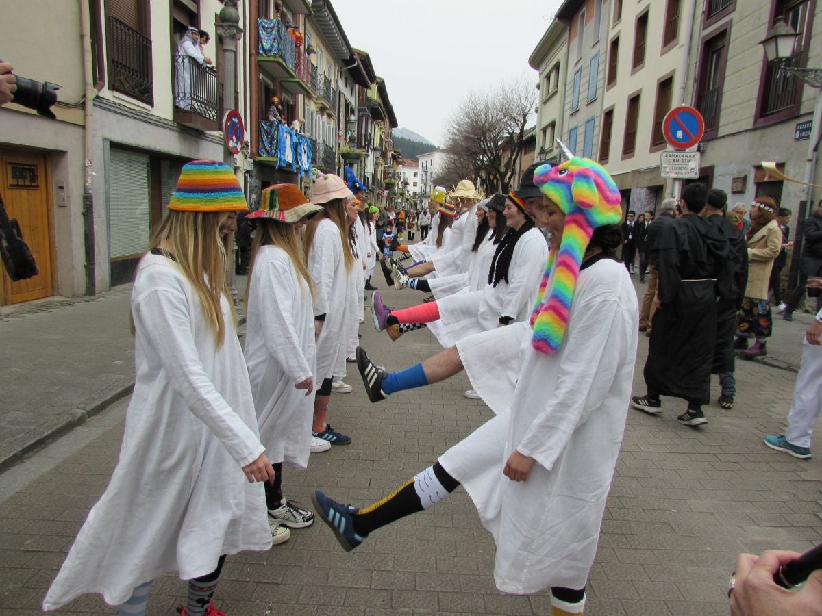 Aretxabaleta desbordó imaginación en el domingo de Carnaval