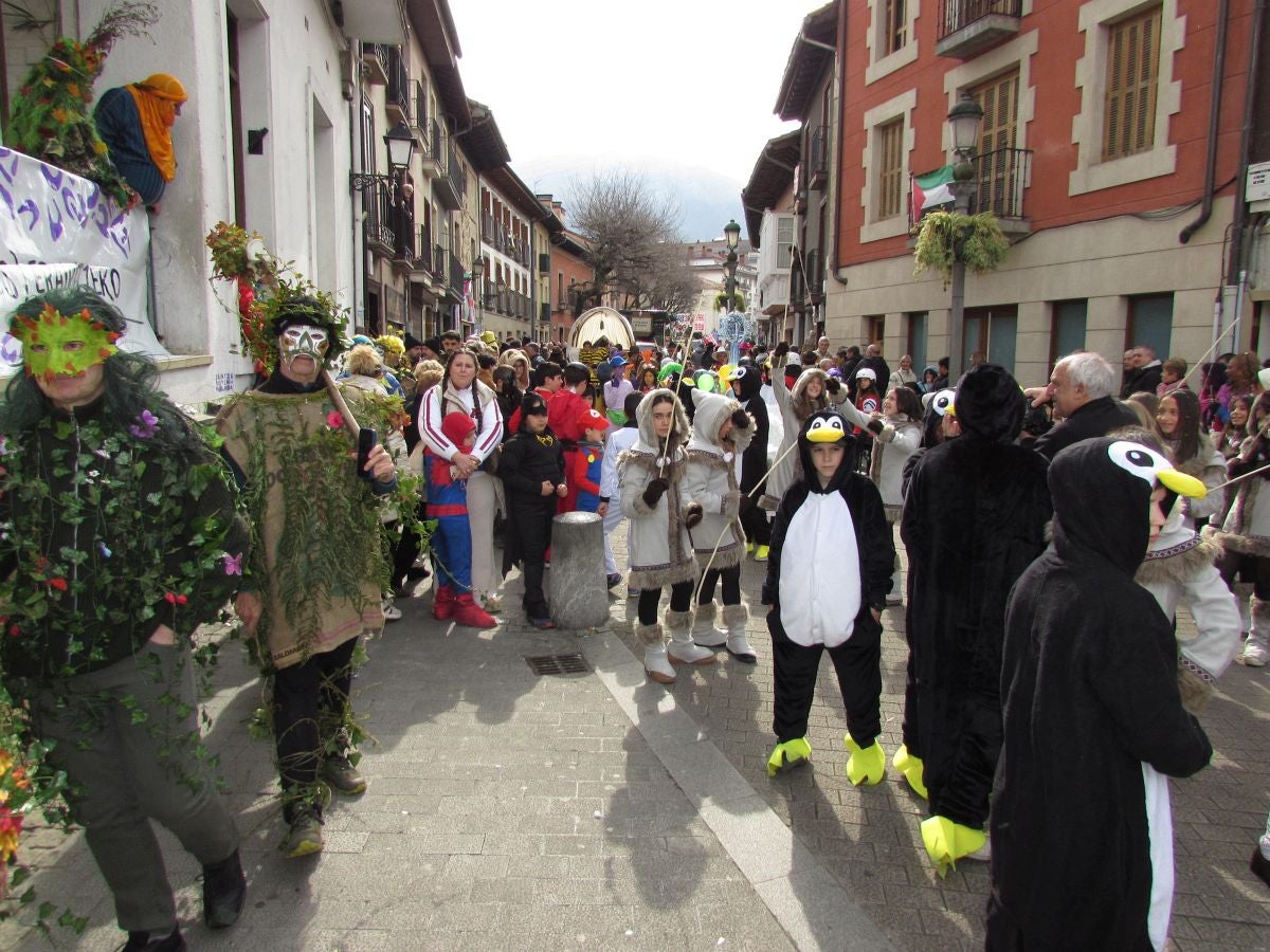 Aretxabaleta desbordó imaginación en el domingo de Carnaval
