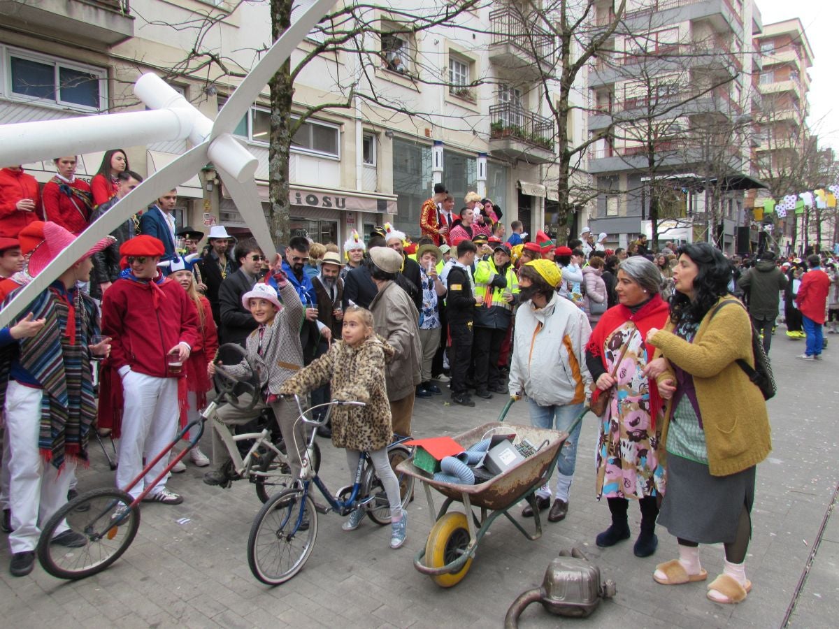 Aretxabaleta desbordó imaginación en el domingo de Carnaval