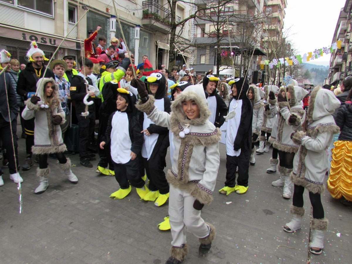 Aretxabaleta desbordó imaginación en el domingo de Carnaval