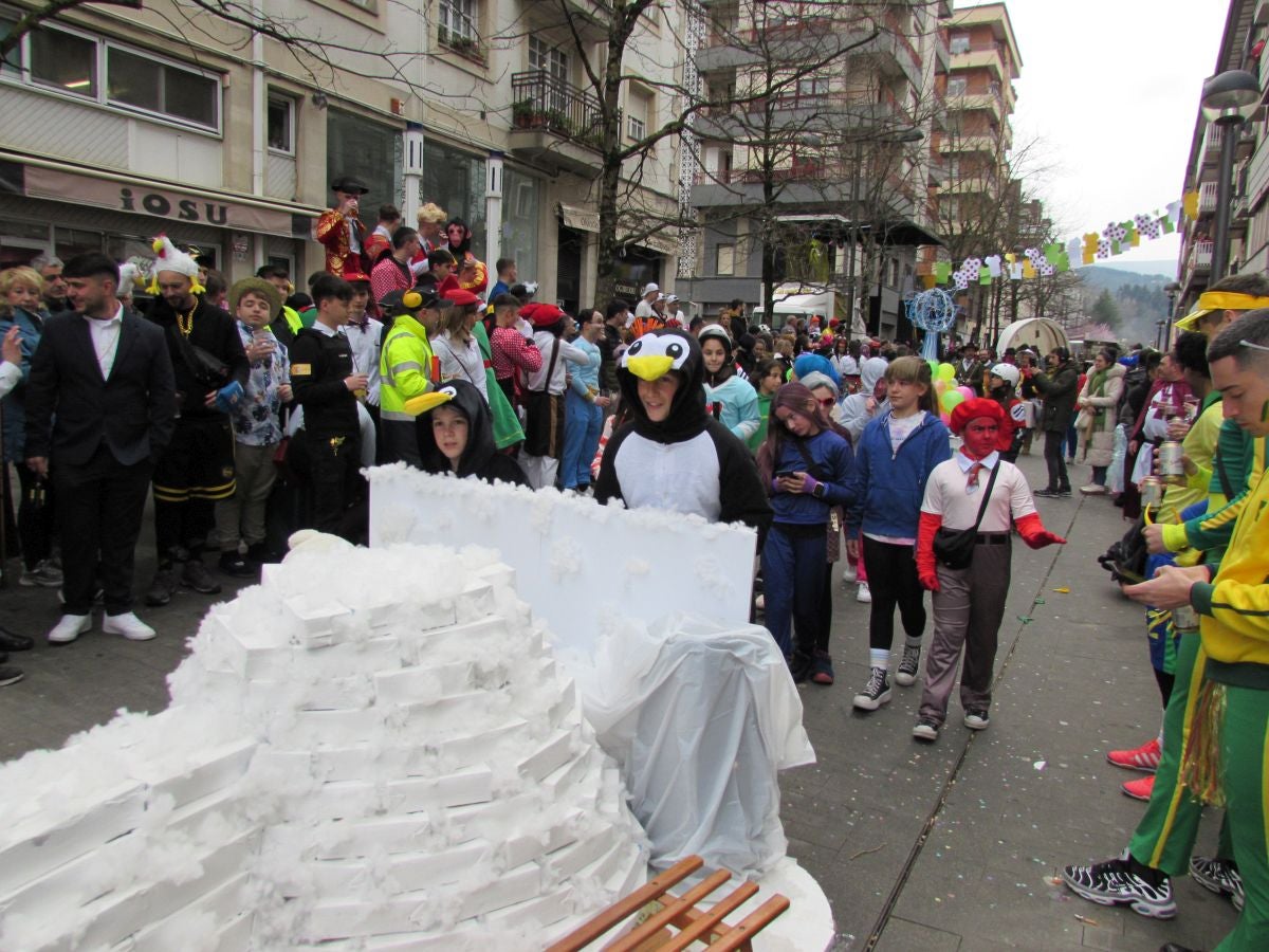 Aretxabaleta desbordó imaginación en el domingo de Carnaval