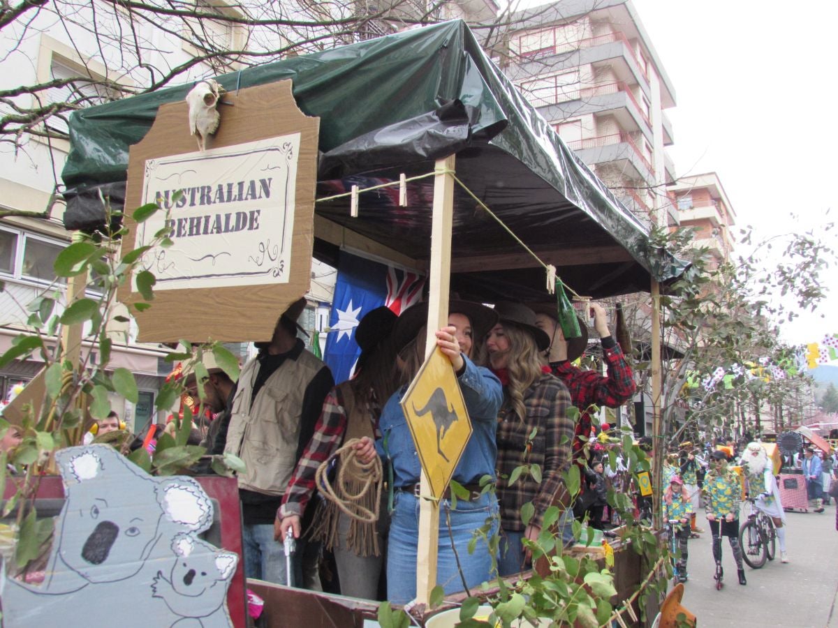 Aretxabaleta desbordó imaginación en el domingo de Carnaval