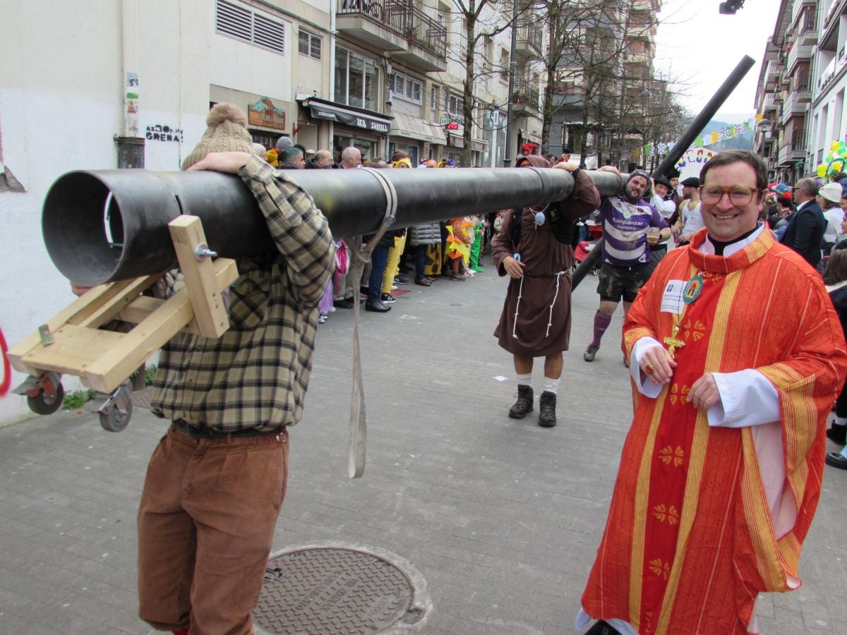 Aretxabaleta desbordó imaginación en el domingo de Carnaval