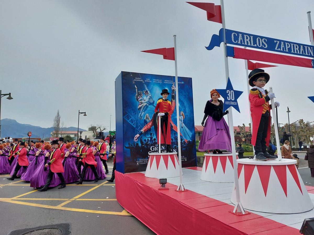 Biking Airlines, Heidi y Chimo Bayo en el desfile de Hondarribia