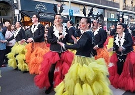 Las comparsas tomarán las calles de Trintxerpe tanto el sábado como el domingo.