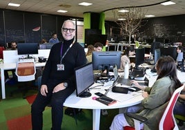 Enrique Lizaso-Olmos, uno de los fundadores de Multiverse Computing, en la sede de la empresa en Miramon, Donostia.