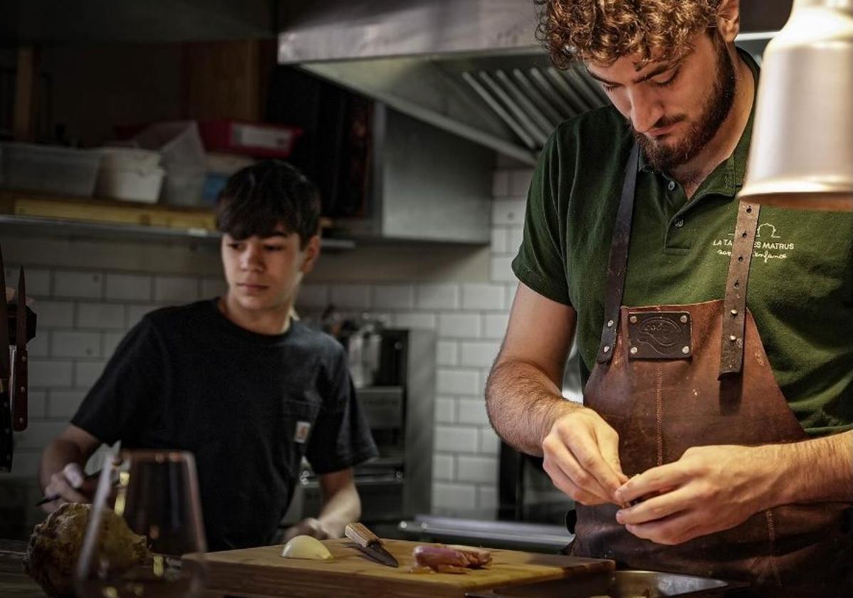 El cocinero de 21 años que hace historia y se cuela en La Guía Michelin
