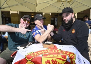 Aficionados del Manchester: «Nos conformamos con el empate»