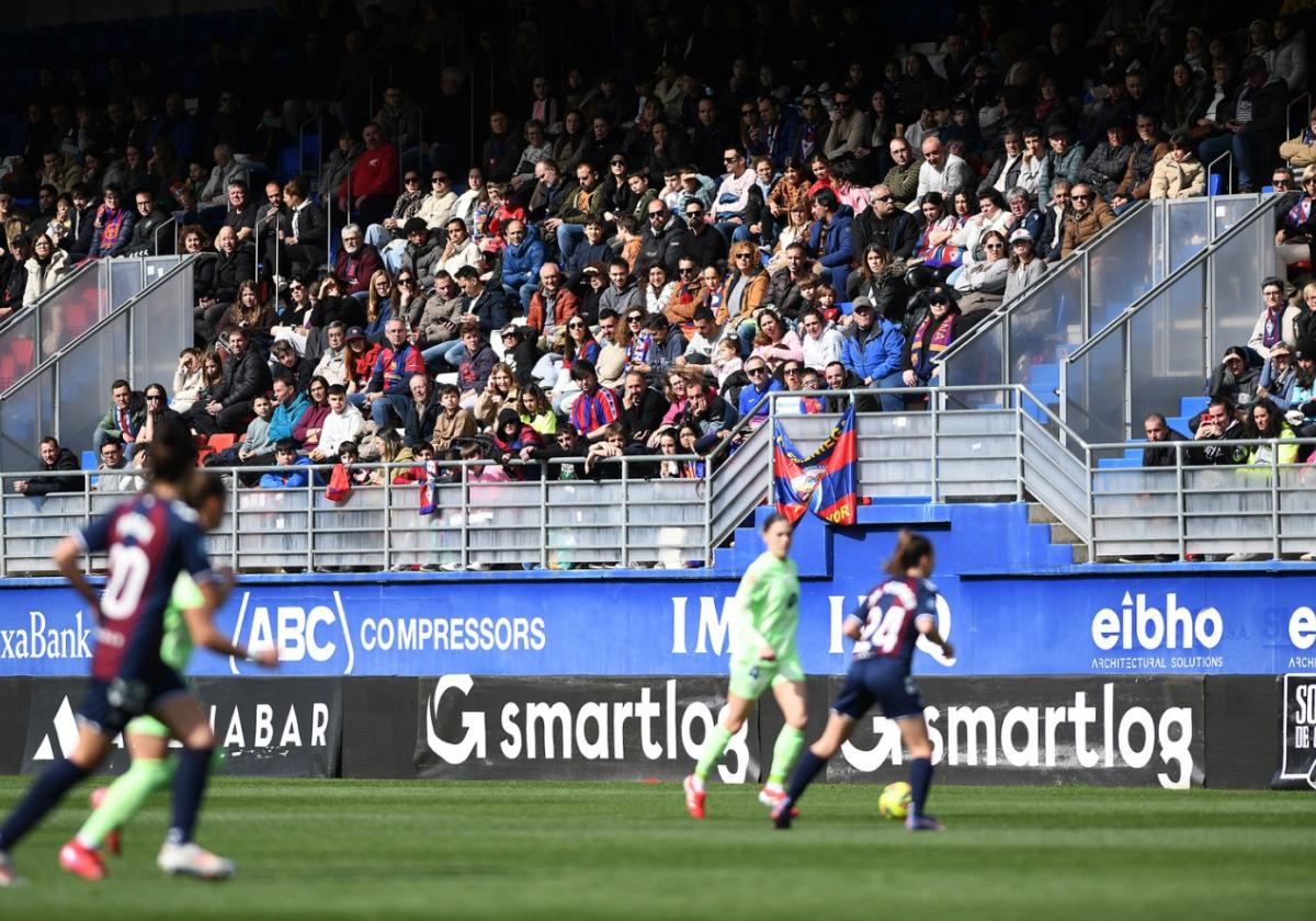 Las armeras ponen el foco en Riazor