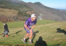 Beñat García da visibilidad a los enfermos de fibromialgia en cada prueba que participa.