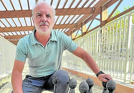 Txema Fernández Zelai Ondoko bolatoki estalian.