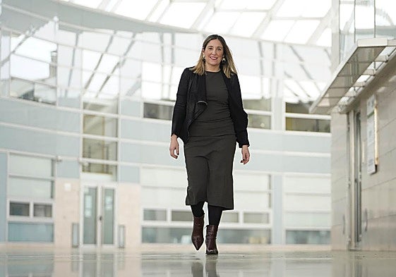 La diputada de Promoción Económica y Proyectos Estratégicos de Gipuzkoa, Ane Insausti, en el Parque Científico y Tecnológico de Miramon.