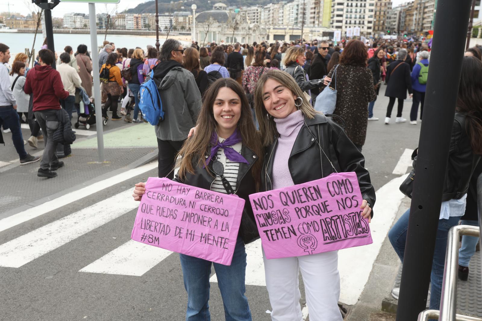 Manifestación del 8M en Donostia por la igualdad y contra el fascismo