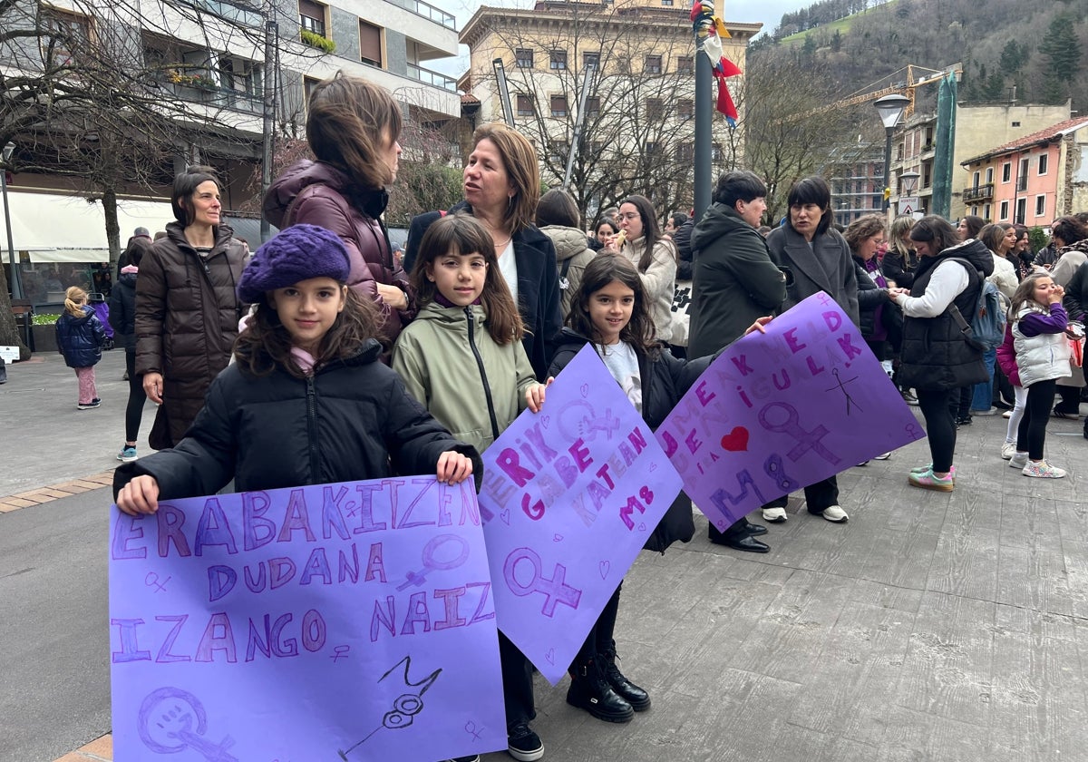 Un participativo 8 de marzo en Urola Garaia
