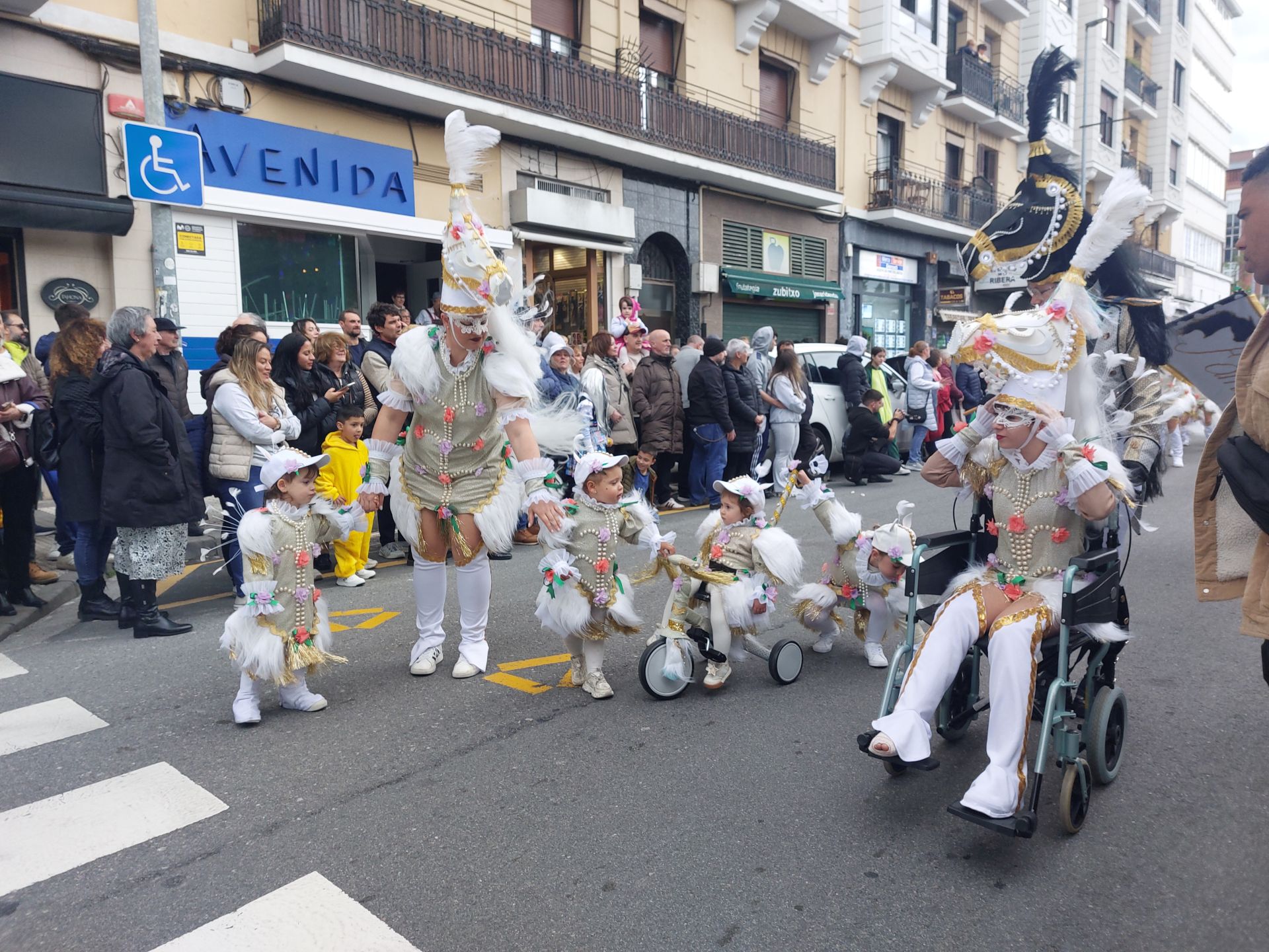 Así se ha vivido el desfile de carnaval en Trintxerpe