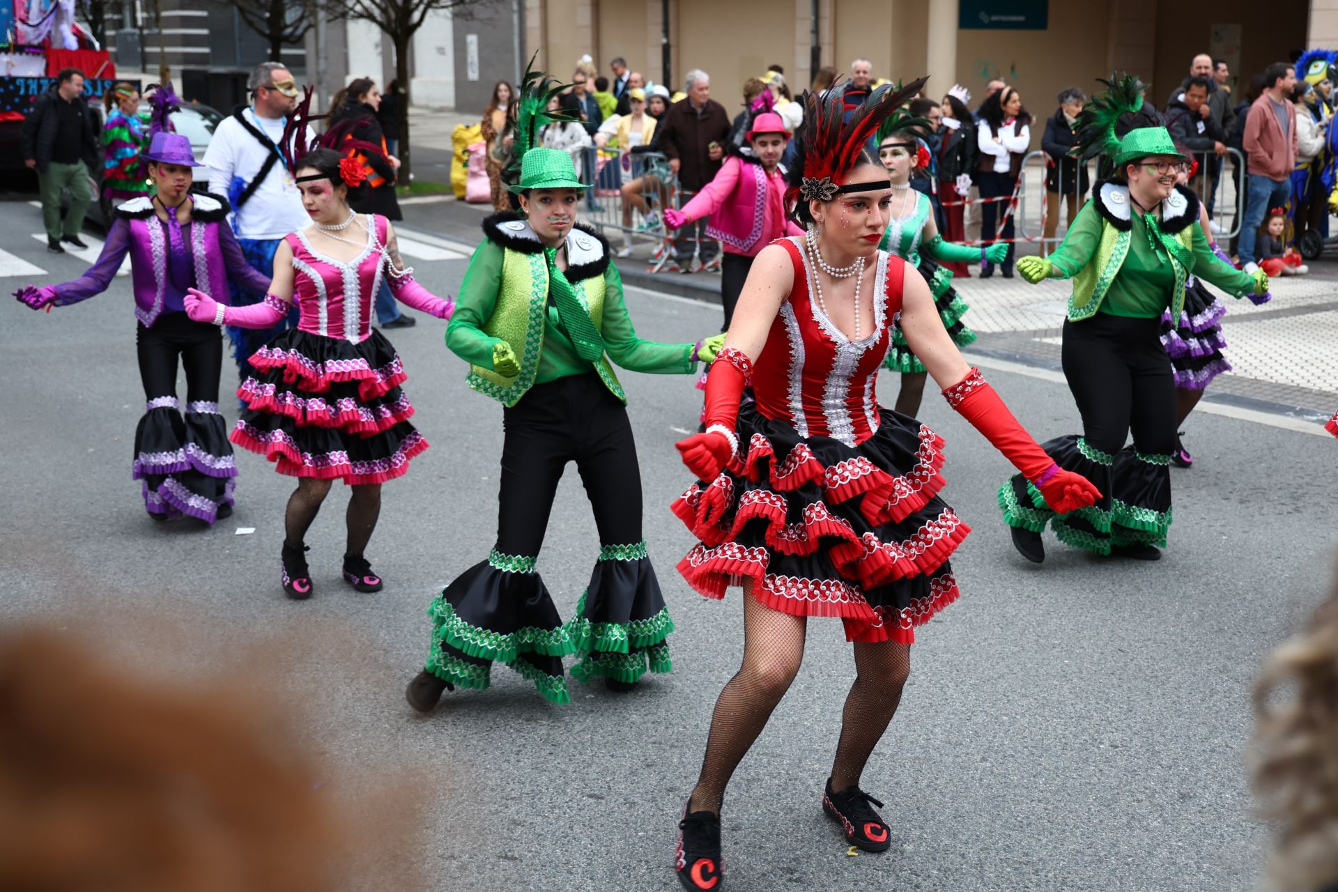 Las imágenes del desfile de carnaval en Riberas de Loiola