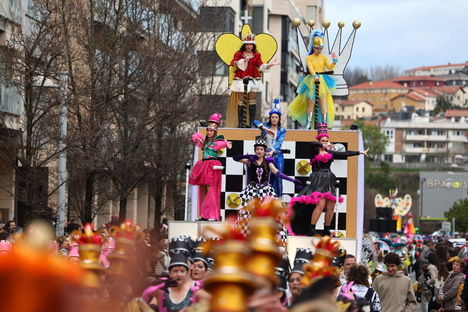 Las imágenes del desfile de carnaval en Riberas de Loiola