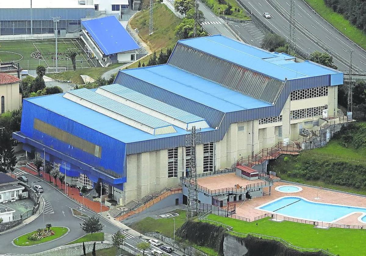 Acuerdo entre el Ayuntamiento de Eibar y los conserjes de las instalaciones deportivas que pone fin a la huelga