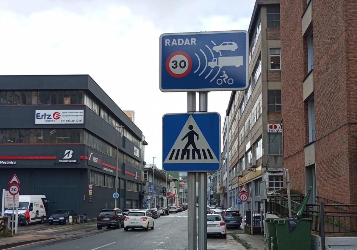 Cerca de 800 multas en un año por incumplir el límite de velocidad de 30 km/h en el casco