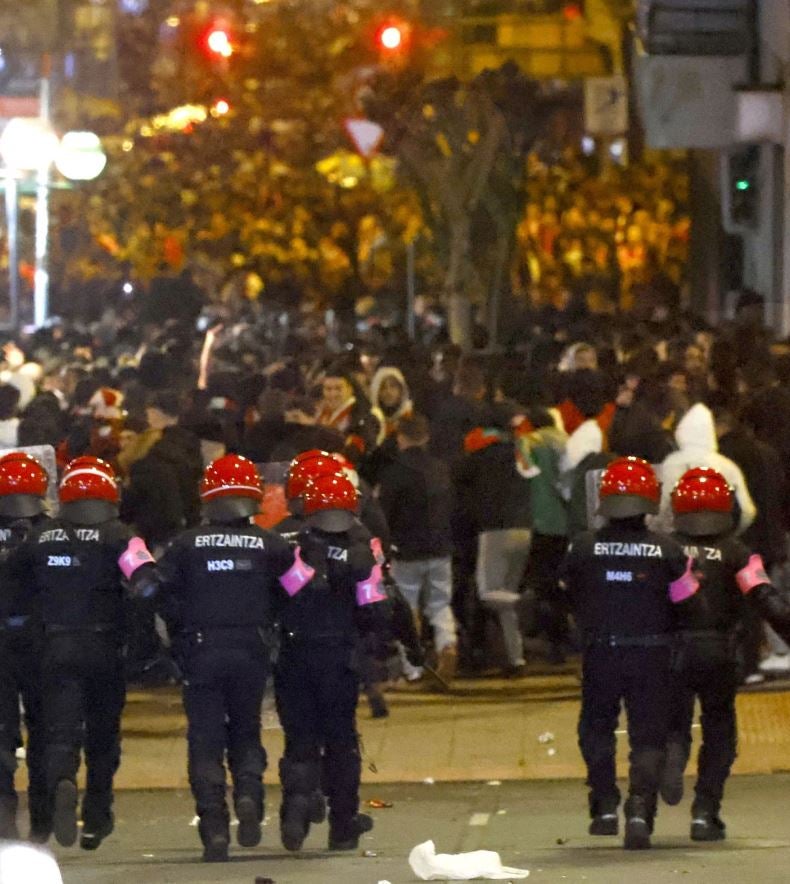 Detenidos y heridos en graves incidentes tras el Athletic-Roma