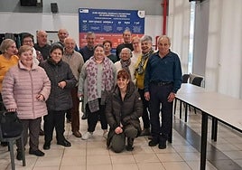 Los ganadores de Aterpe con la concejal Maialen Fidalgo, en la entreda de premios realizada esta semana.