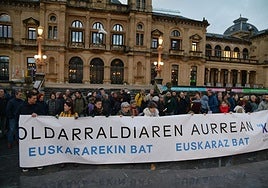Manifestación por la sentencia contraria a la oferta de plazas de Guardia Municipal en Donostia.