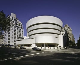 New Yorkeko Guggenheim Museum-ean lan egiteko aukera
