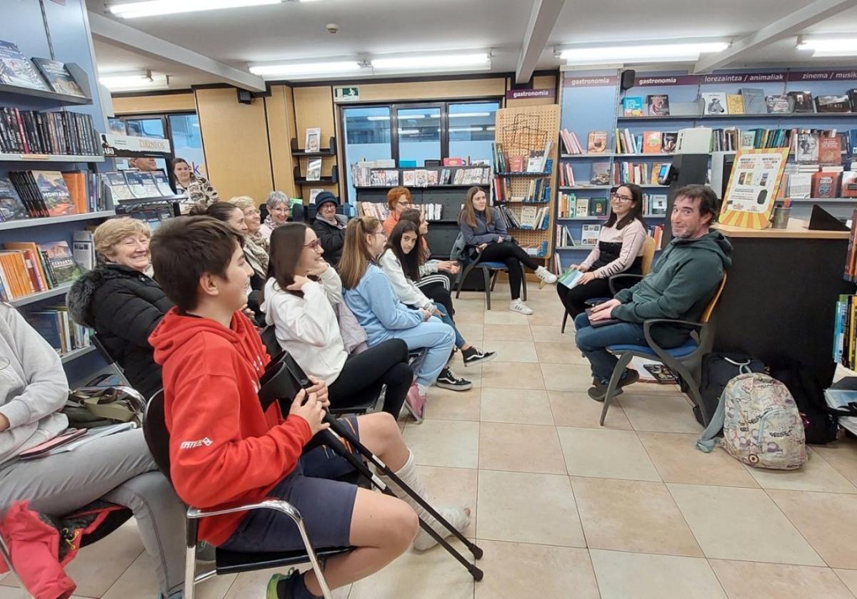 Alicia Alonso presentó a Elentari en Elkar