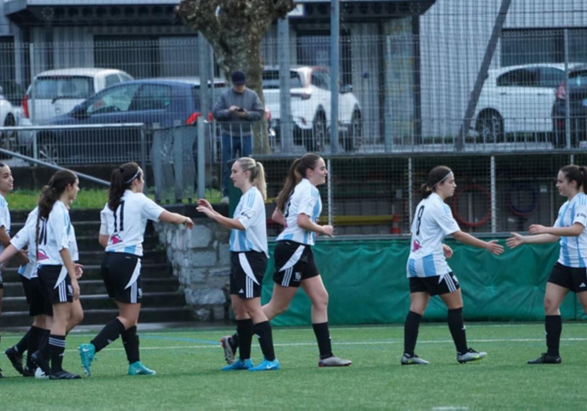El Mariño Real Unión se reencuentra en Getxo con su fútbol, los goles y la victoria