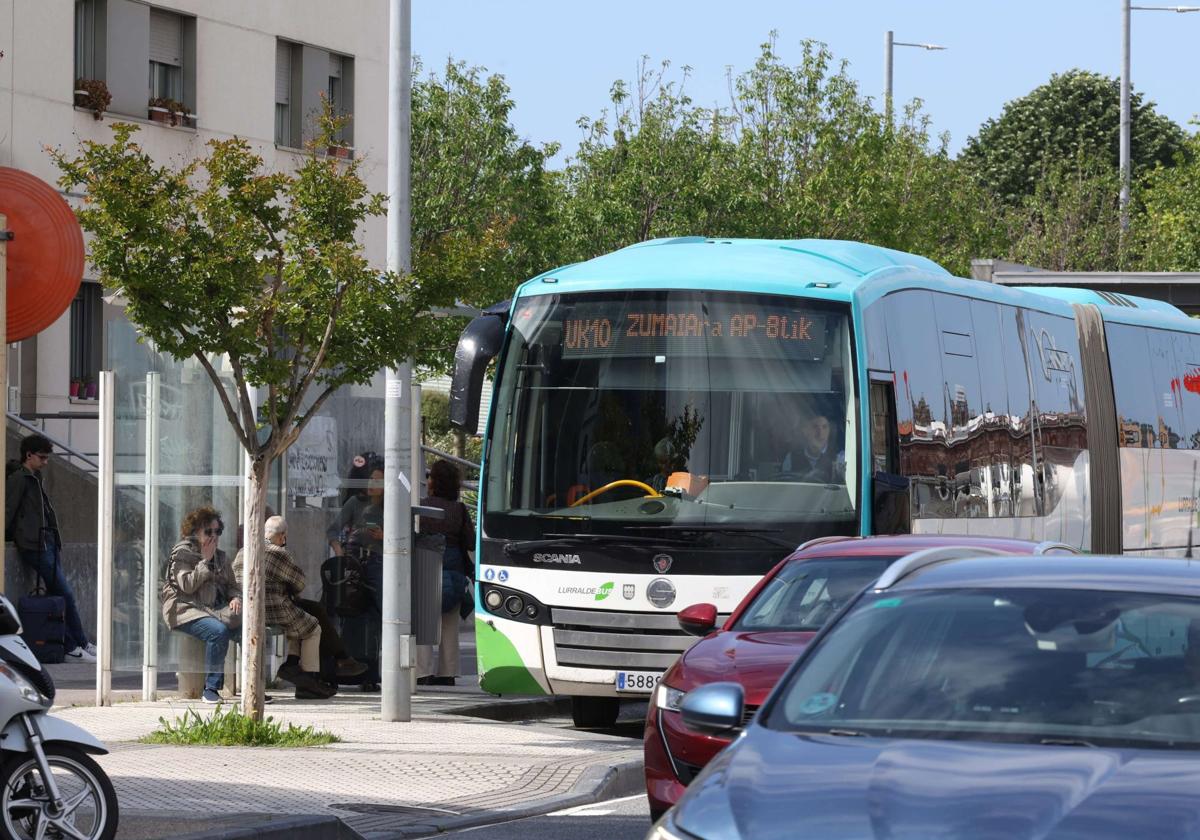 El bus que conectará Goierri con Donostia saldrá de Zumarraga y parará en Beasain, Ordizia y Tolosa