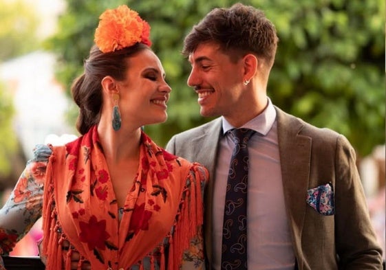 Jessica Bueno y Luitingo paseando por Sevilla hace unos meses.
