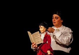 Larraitz Urruzola durante una de sus presentaciones en directo.