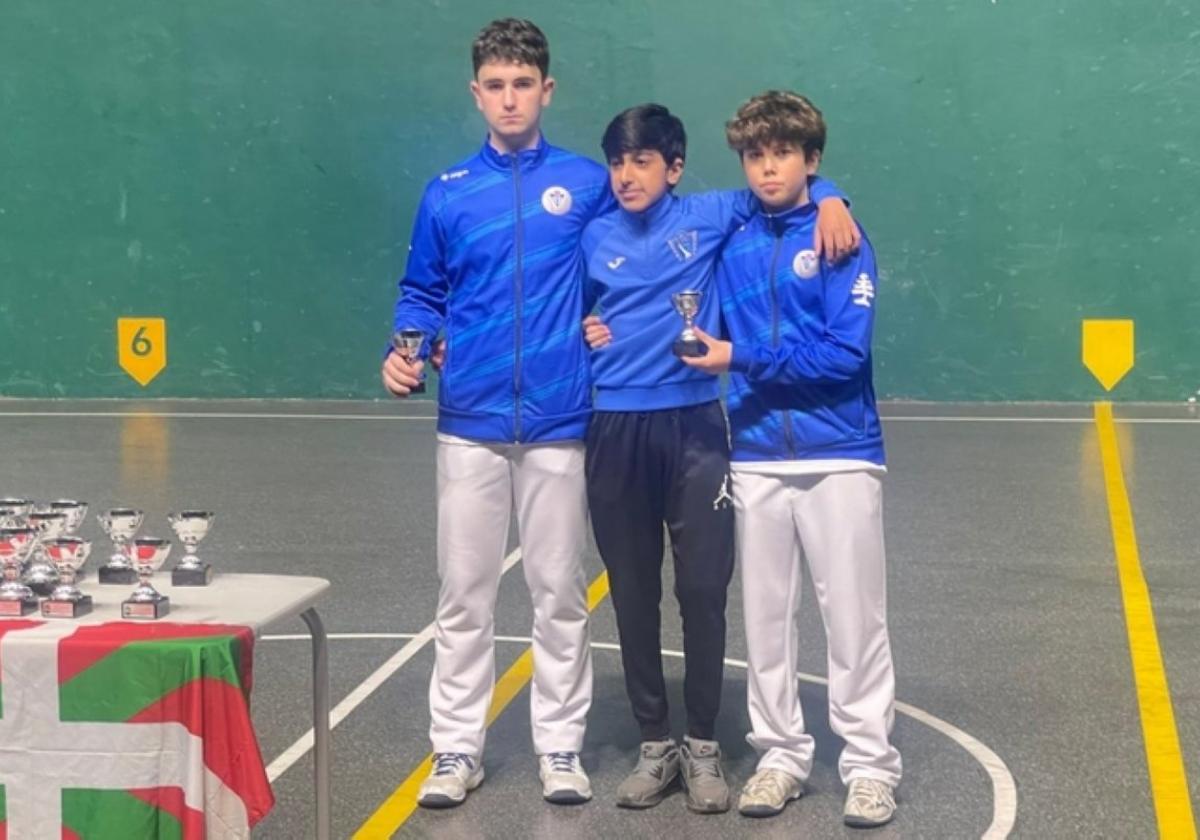 Las txapelas del Reyes Azkoitia de pelota se ponen en juego mañana