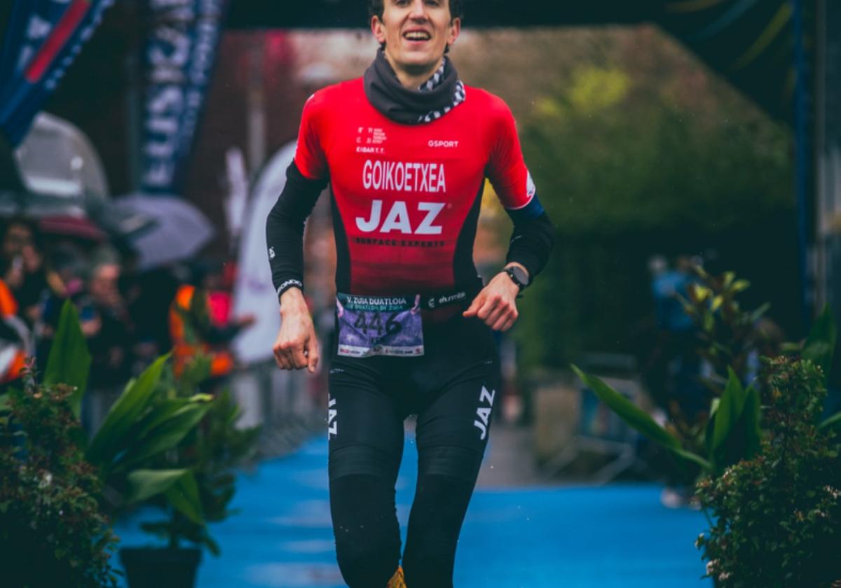 JAZ Eibar Triatloi Taldea brilla en los duatlones de Zuia y Estella