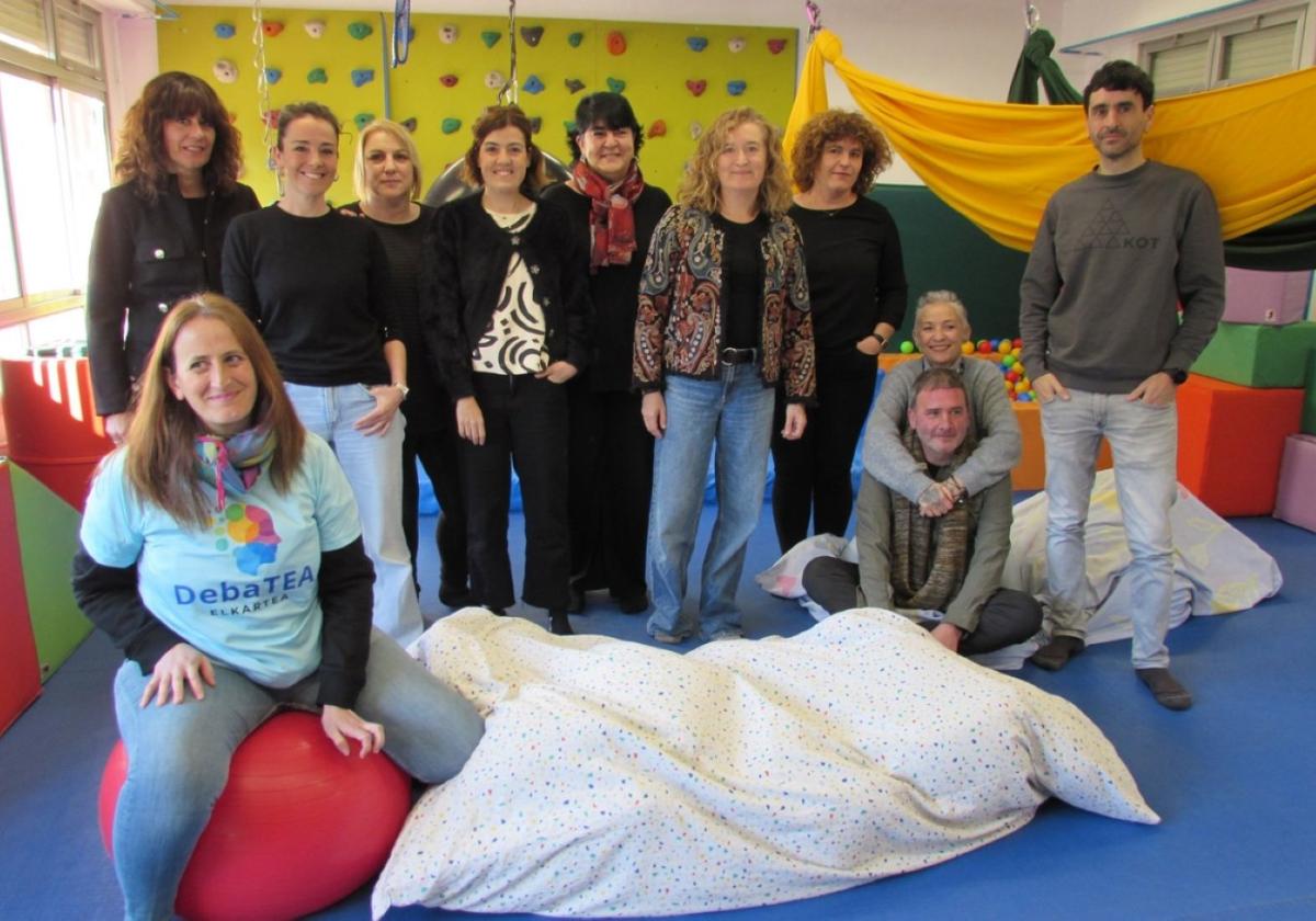 DebaTea inaugura un espacio en Uribarri para la terapia de menores con autismo