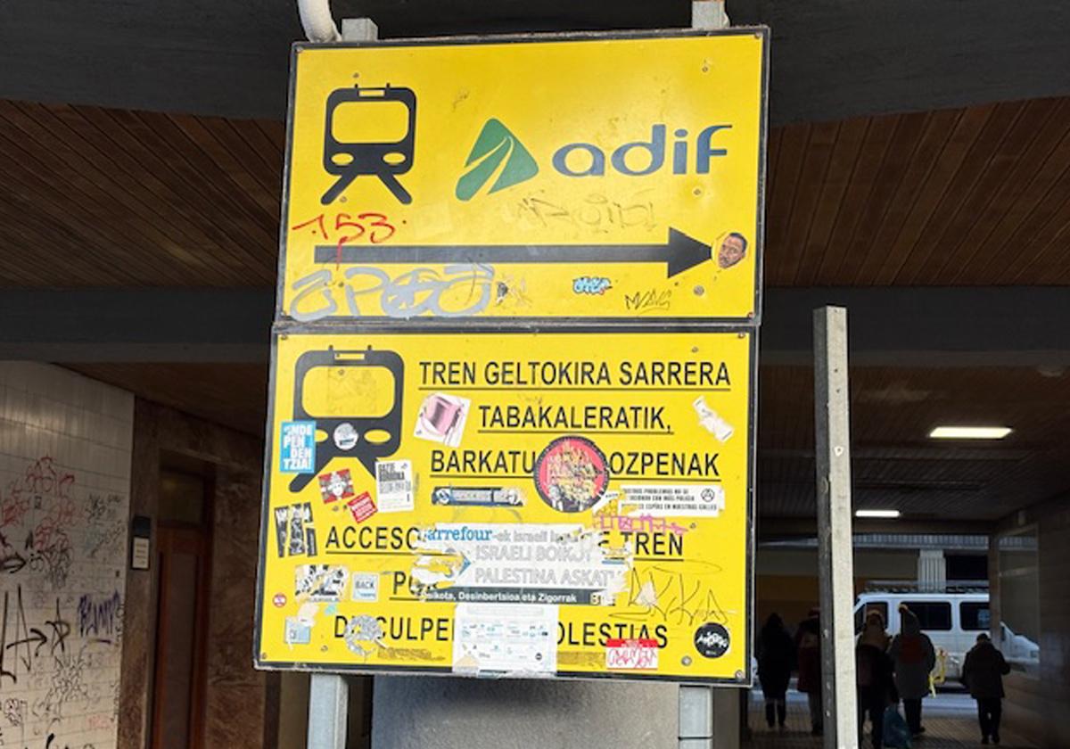 Confusión, suciedad y dejadez junto a la estación del Norte de Donostia