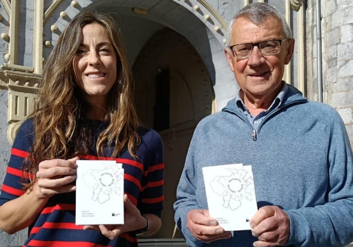 Iñaxio Sanz presenta en Sandiusterri un libro con recorridos cortos de Hernani