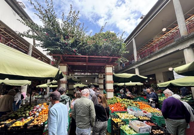 El mercado dos Lavradores, en Funchal, en la entrada del casco antiguo.