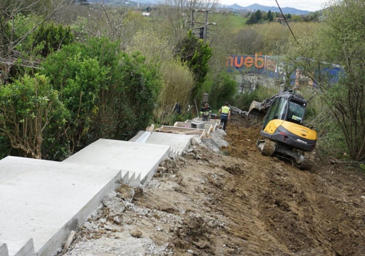 Comienzan a adecuar el camino entre Perrene y la estación de Euskotren