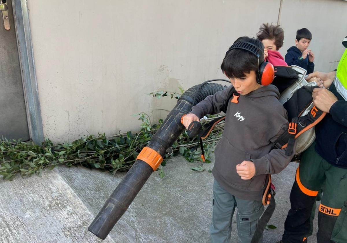 Servicios recibe a los escolares