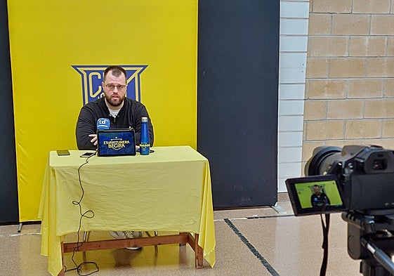 Alex Mozas, en la rueda de prensa previa al partido contra el Guadalajara.