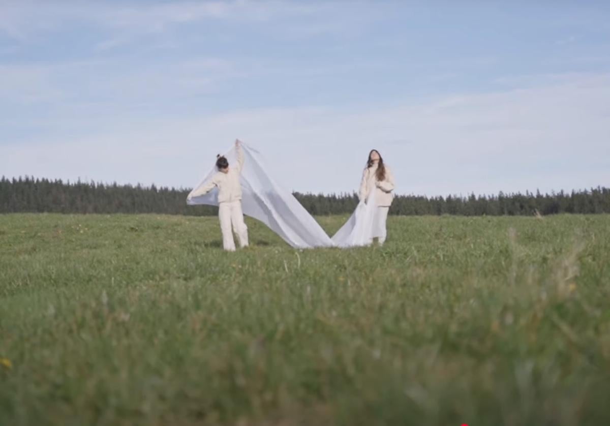 Idoia ahizpa konplize, bigarren singlea aurkeztu du Bea Asurmendik