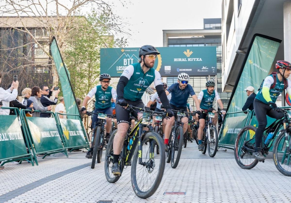 Los ciclistas tomarán hoy el municipio en la Travesía BTT Lasarte-Oria