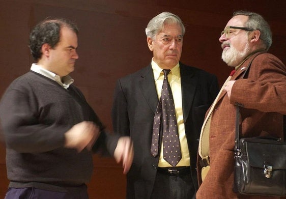 Mario Vargas Llosa, junto a Savater y Martínez Gorriarán, en un acto de Basta Ya.