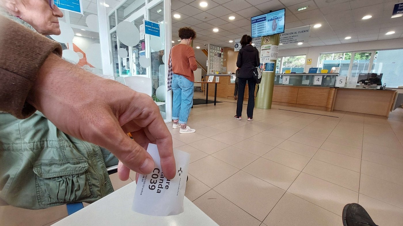 El gasto de la atención sanitaria a personas sin residencia legal en Euskadi sube un 54%