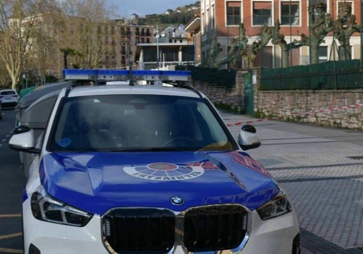 Detenido en Irun por agredir con una botella de cristal a un conocido y robarle el móvil