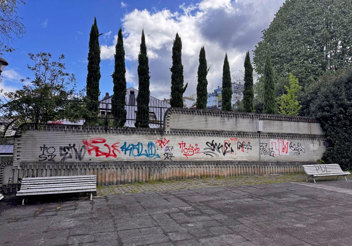 Sirimiri: Pintadas vandálicas en Bera Bera