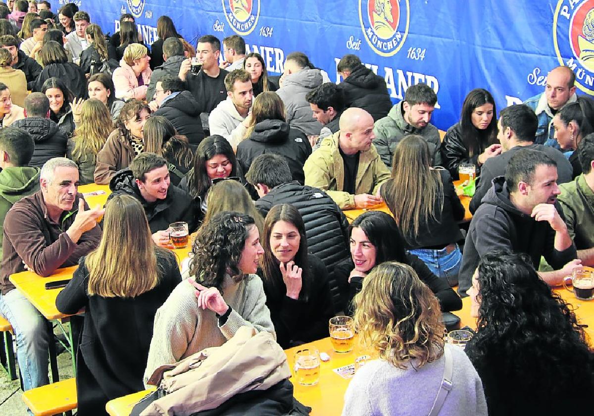 Comenzó con muy buen ambiente la Feria de la Cerveza de la Munoa